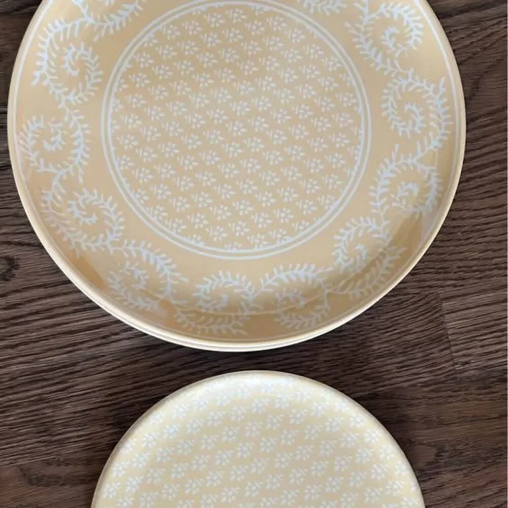 Precidio Melamine Dinner & Salad Plates; Green/Orange/Yellow (13 Total)